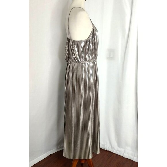 Banana Republic Dress 14 Silver Pleated Fit-and-Flare Metallic Cocktail Party - Picture 8 of 12